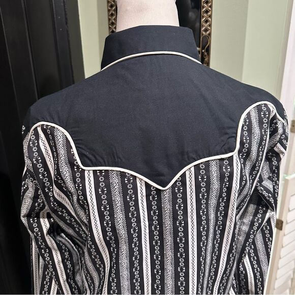 Panhandle Slim Black and White Western Button Down Size Medium - Picture 11 of 14